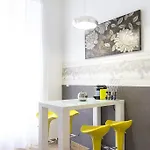 Luxury 2br By The Synagogue *