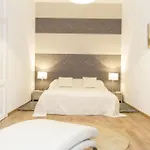Luxury 2br By The Synagogue Apartman *