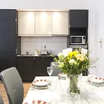 Luxury 2br By The Synagogue Apartamento Budapeste