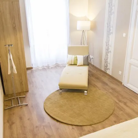 Apartment Luxury 2br By The Synagogue