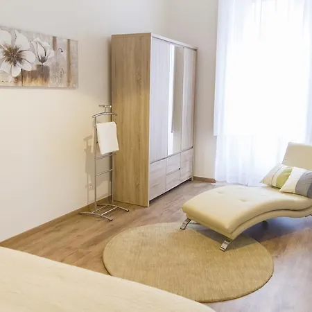 Luxury 2br By The Synagogue *