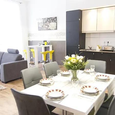 Luxury 2br By The Synagogue Apartamento Budapeste